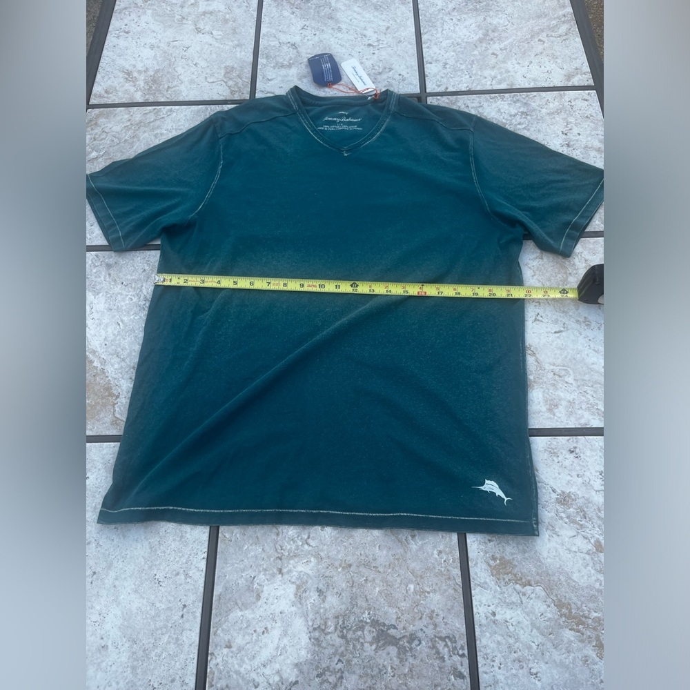 Tommy Bahama Green Kahuna Vee